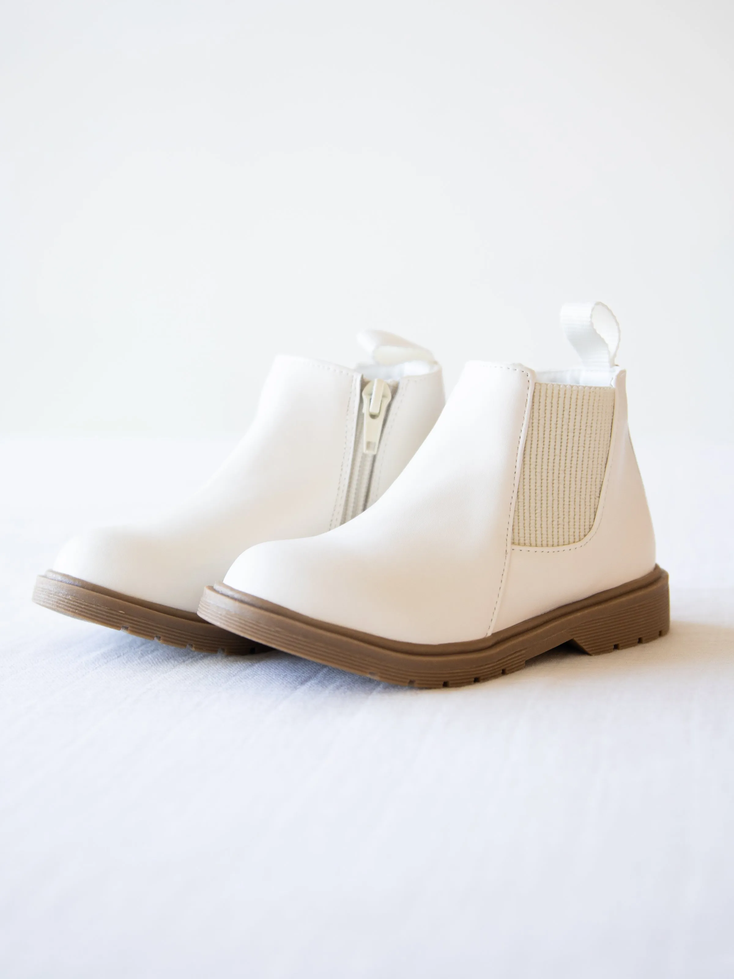 Chelsea Boots - Ivory